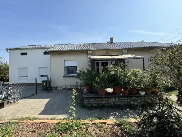 Eladó családi ház, Balatonkeresztúr 3+2 szoba 115 m² 83 M Ft