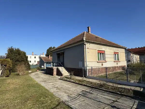Eladó családi ház, Nagykanizsa 2+1 szoba 91 m² 48.9 M Ft