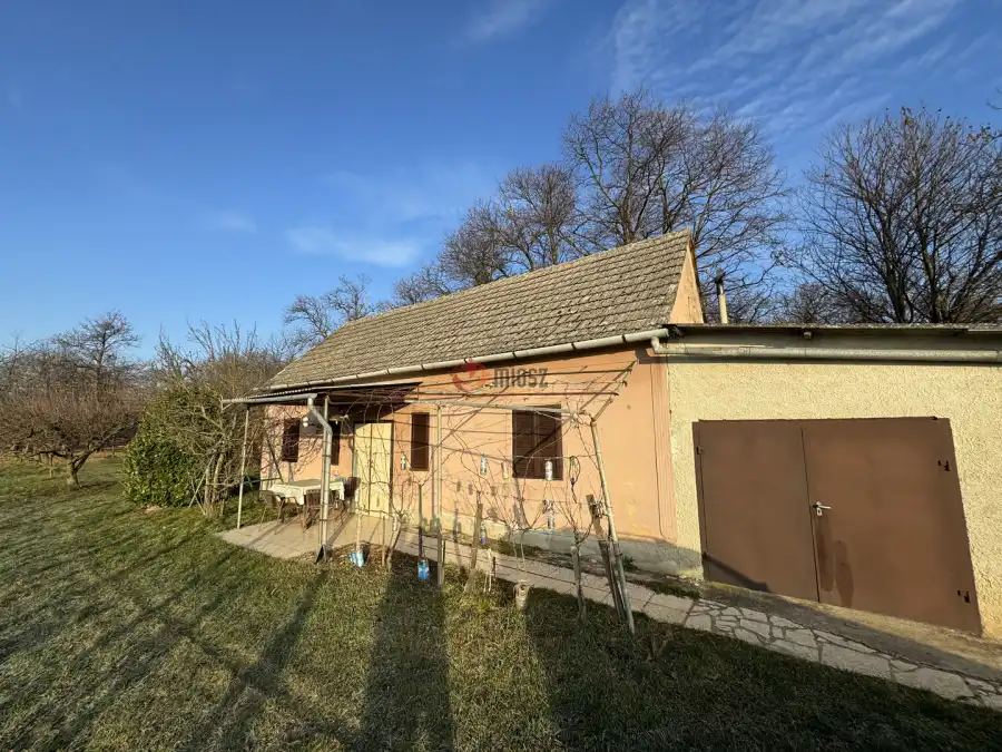 eladó  Szőlős, Iharosberény