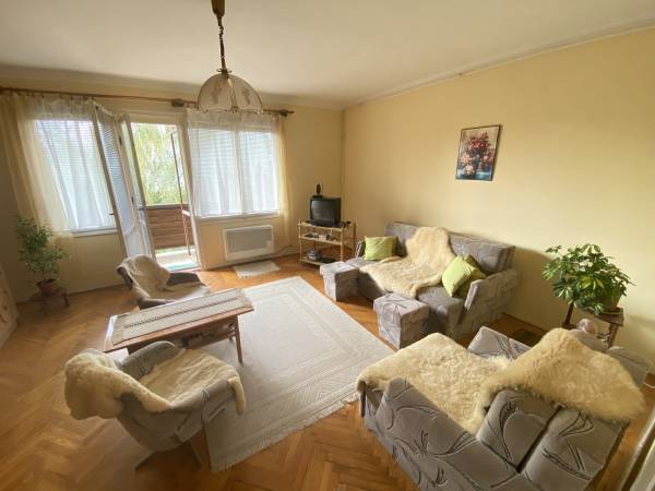 eladó téglalakás, Keszthely